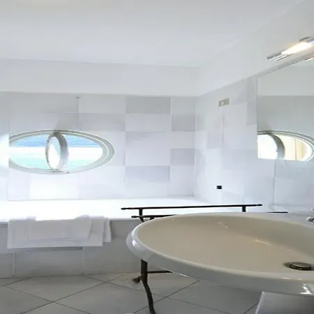 Apartament La Torre Dell'isola Sala Comacina